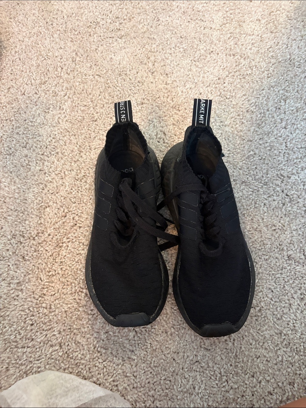 Nike Black Knit woman’s Lace-Up Sneakers